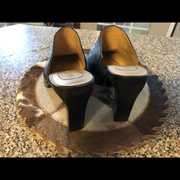 Black leather mules - Picture 3 of 4